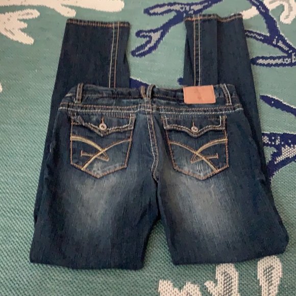 Amethyst Jeans - Picture 3 of 3